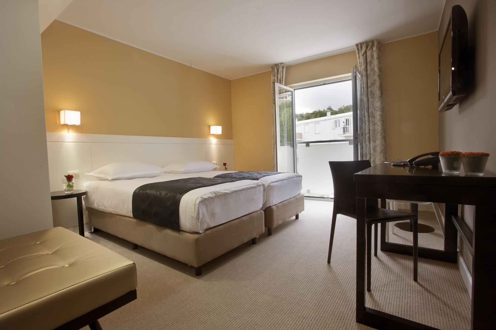 Hotel Laurus - Liburnia Opatija Luaran gambar