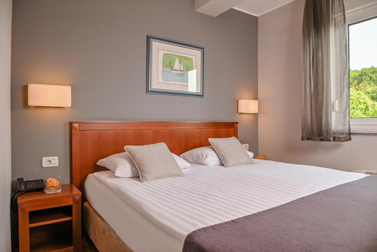 Hotel Laurus - Liburnia Opatija Luaran gambar